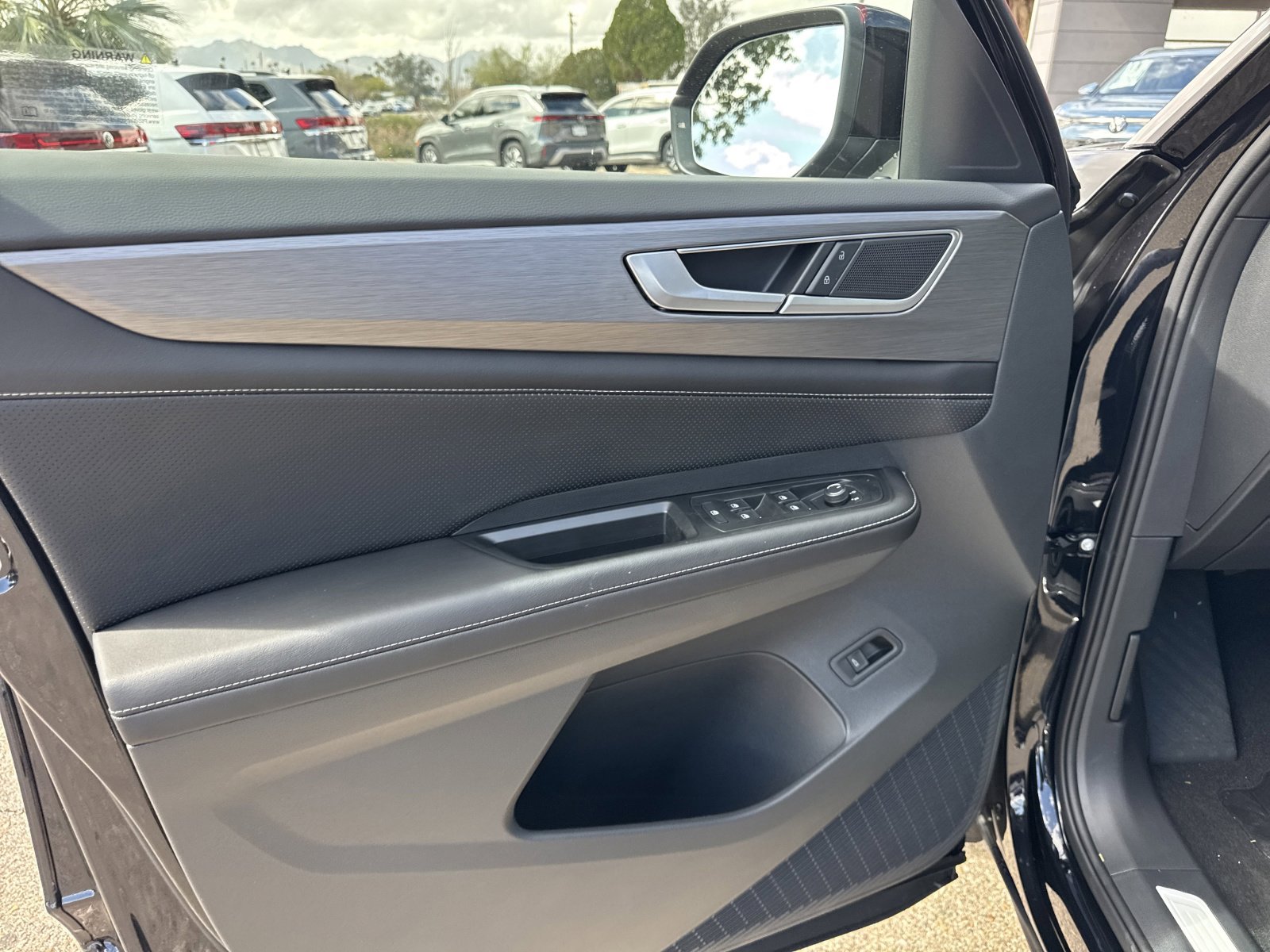 New 2026 Volkswagen Atlas Cross Sport SE image 11