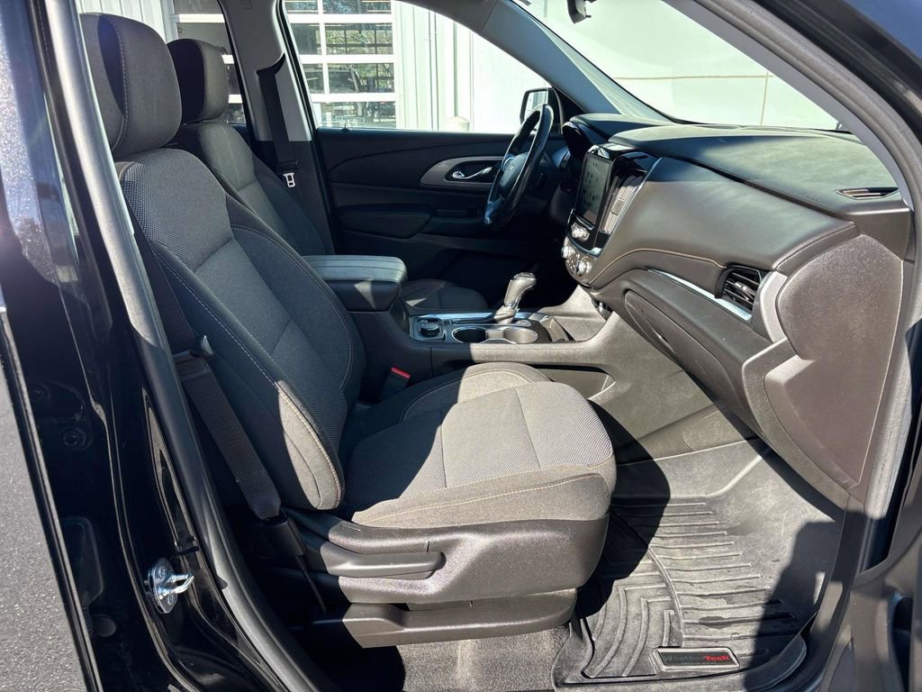 Used 2018 Chevrolet Traverse LT image 20