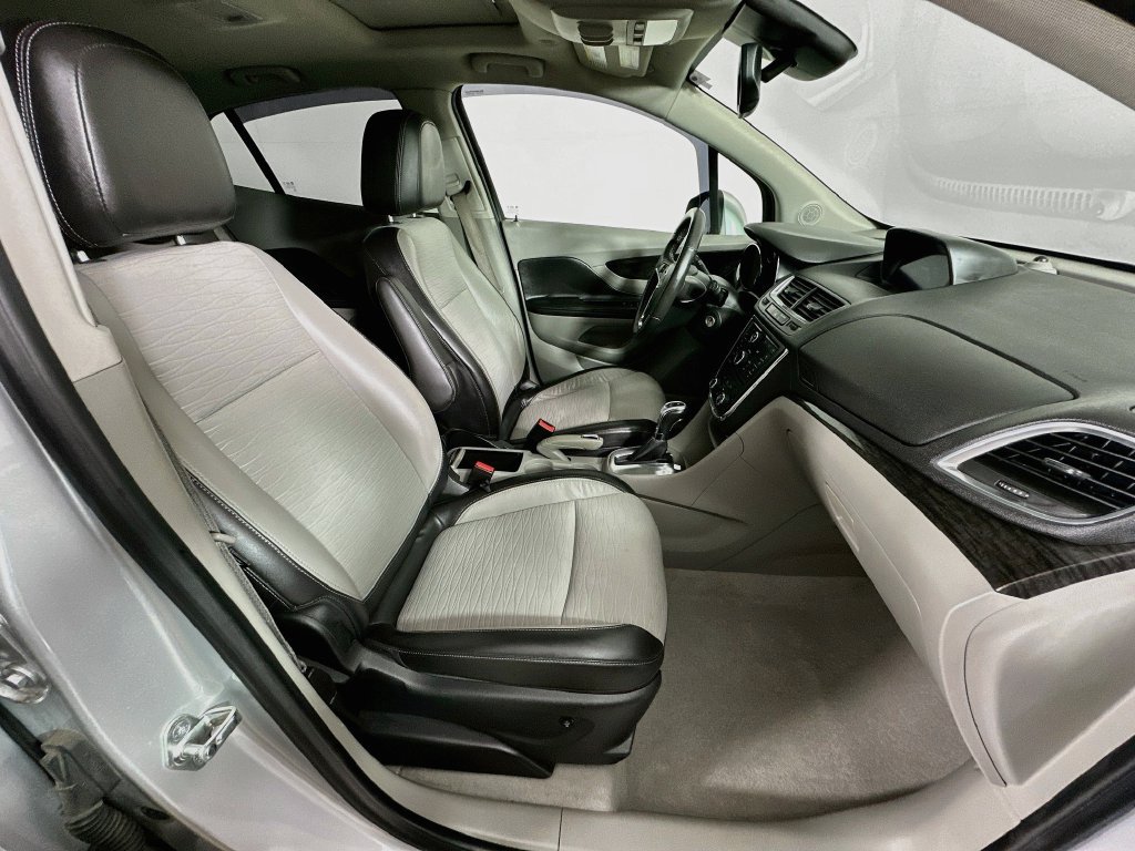 Used 2015 Buick Encore Convenience FWD image 6