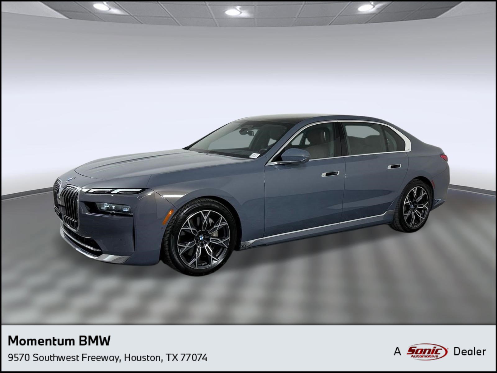 Used 2023 BMW i7 xDrive60 AWD/4WD image 1