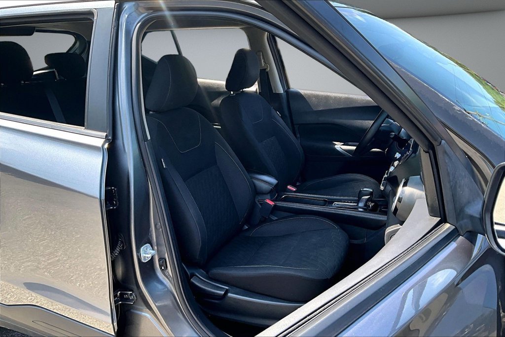 Used 2023 Nissan Kicks SV FWD image 29
