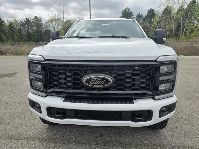 New 2025 Ford F250 XLT w/ Black Appearance Package image 9
