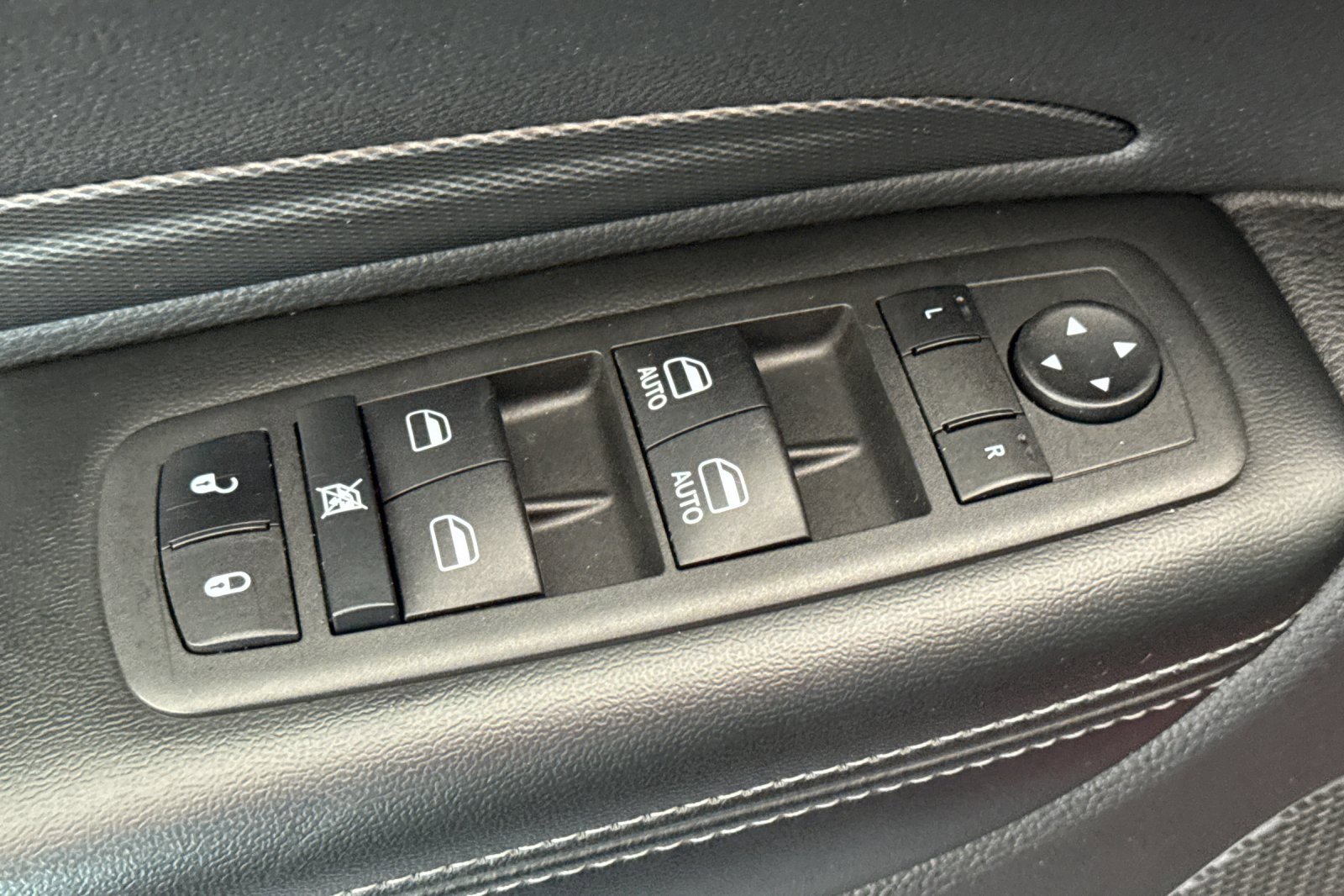 Used 2022 Dodge Durango GT image 11