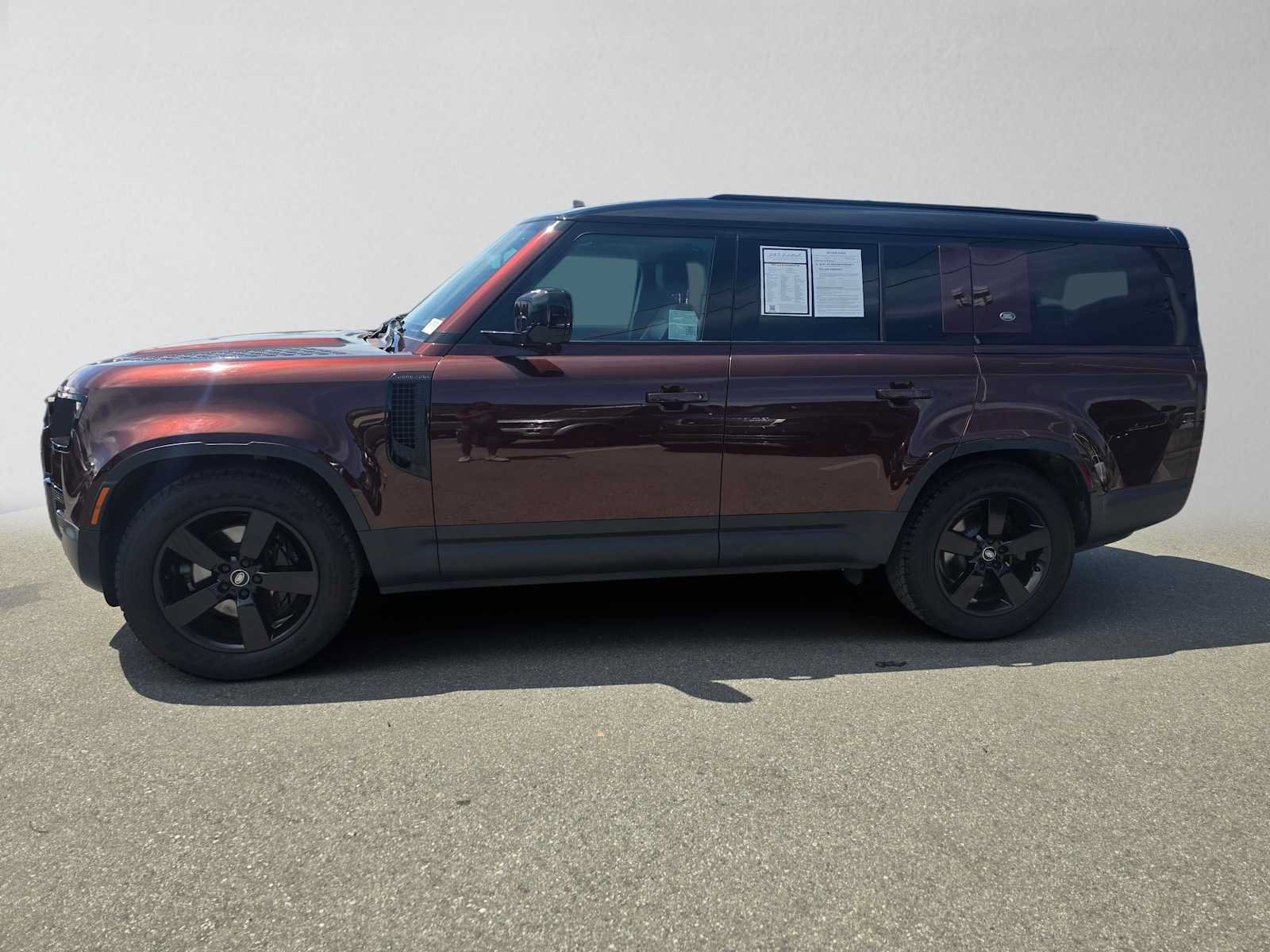 Used 2023 Land Rover Defender 130 SE AWD/4WD image 2