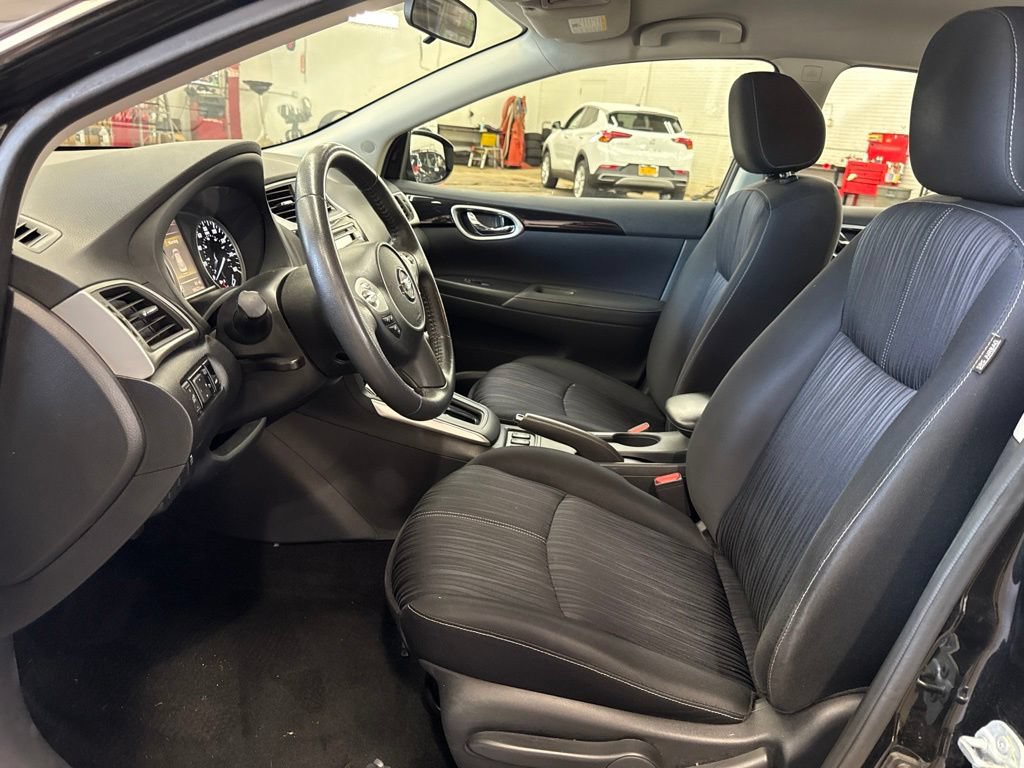 Used 2017 Nissan Sentra SV w/ Driver's Assist Package FWD image 9