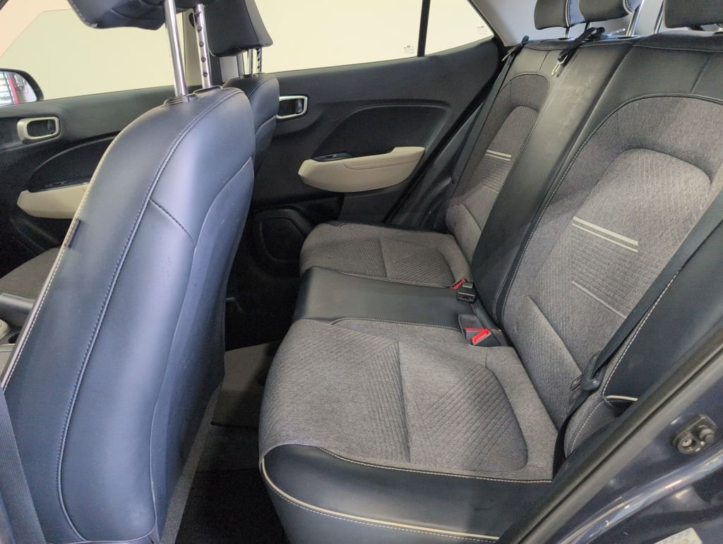 Certified 2021 Hyundai Venue image 26