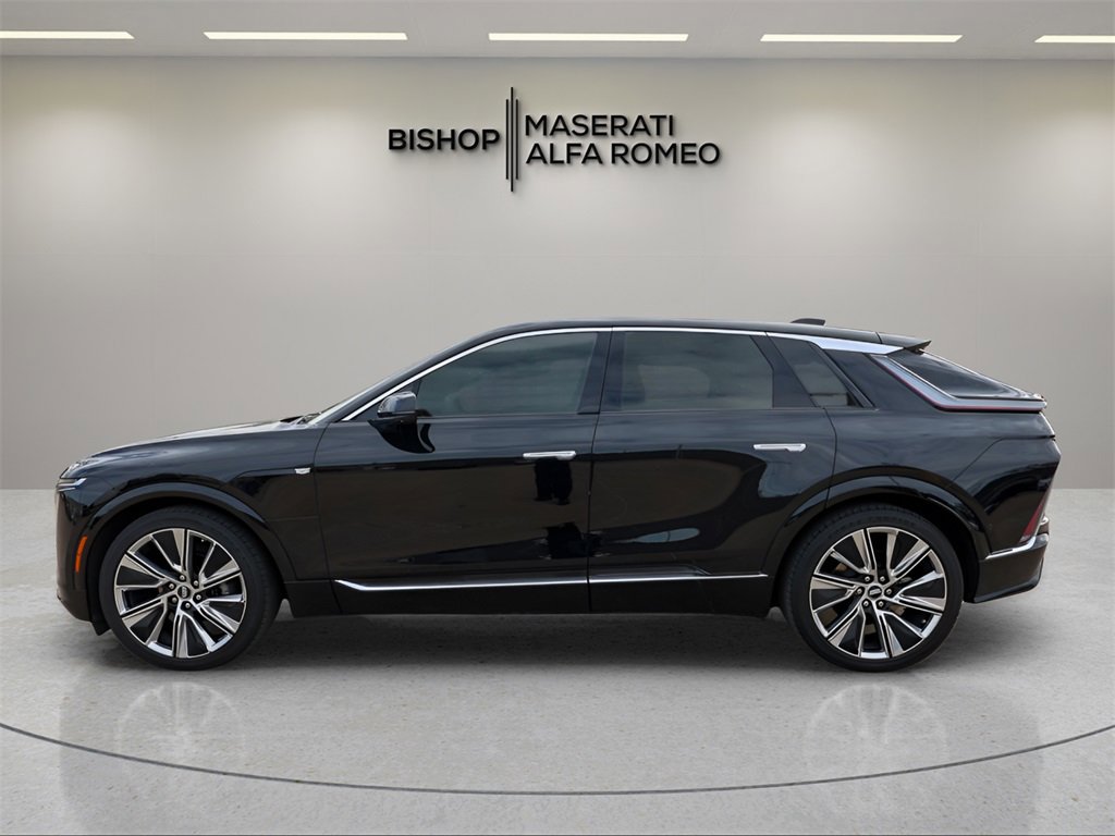 Used 2023 Cadillac Lyriq 2WD image 4