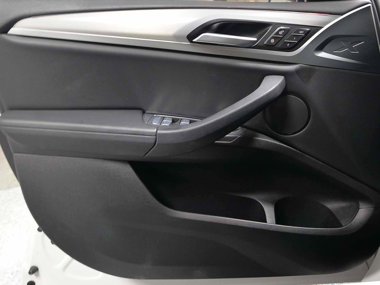 Certified 2023 BMW X4 xDrive30i w/ Premium Package image 6