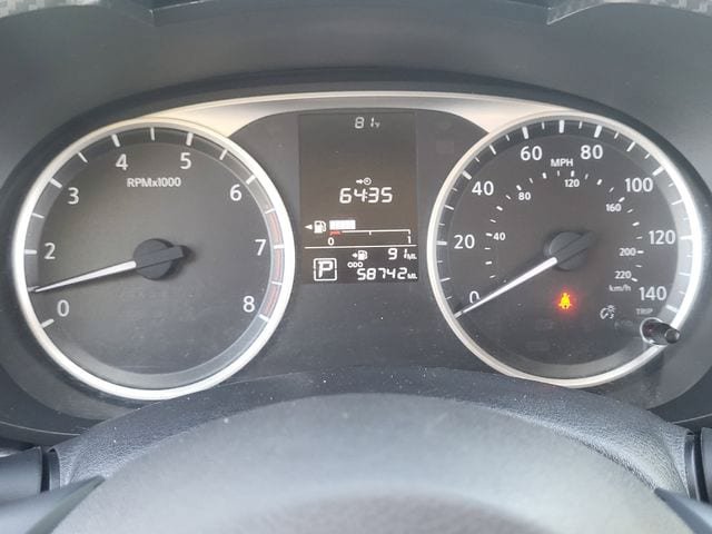 Used 2020 Nissan Versa S FWD image 9