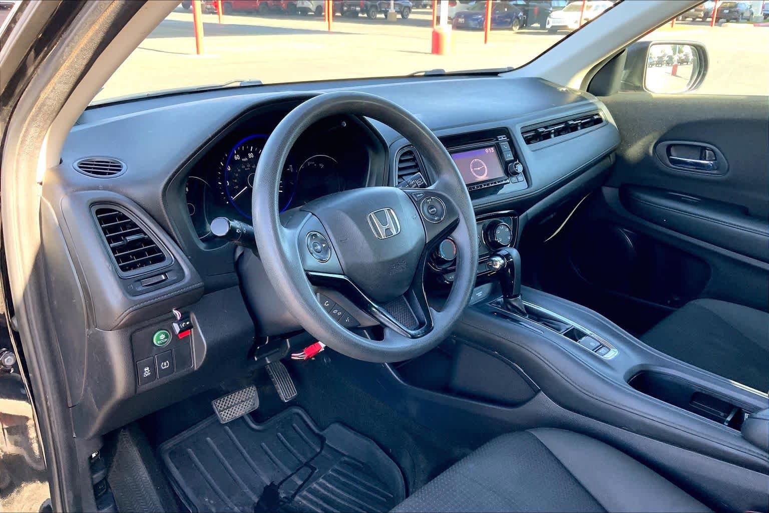 Used 2020 Honda HR-V LX image 18