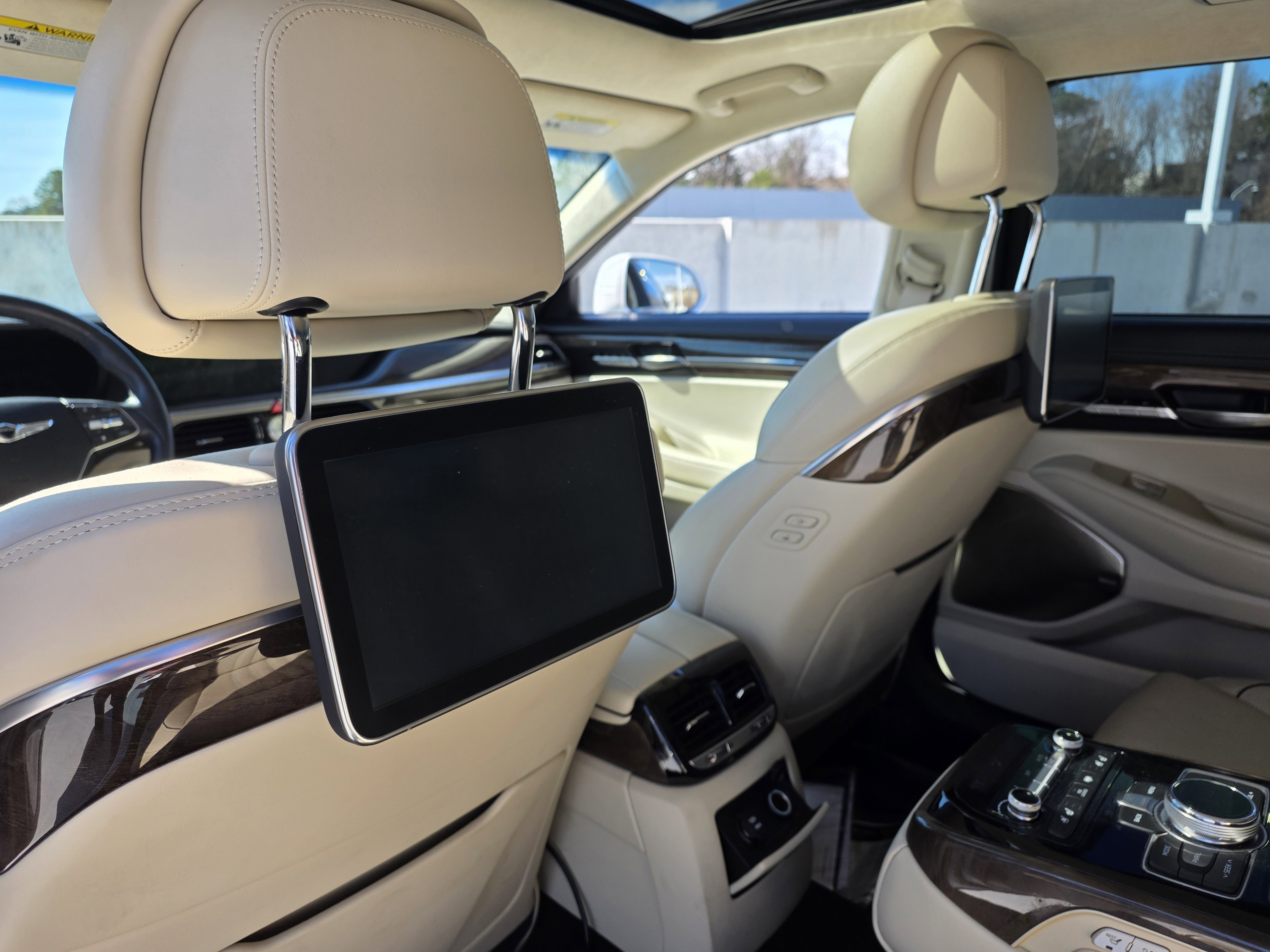 Used 2018 Genesis G90 5.0 Ultimate image 25