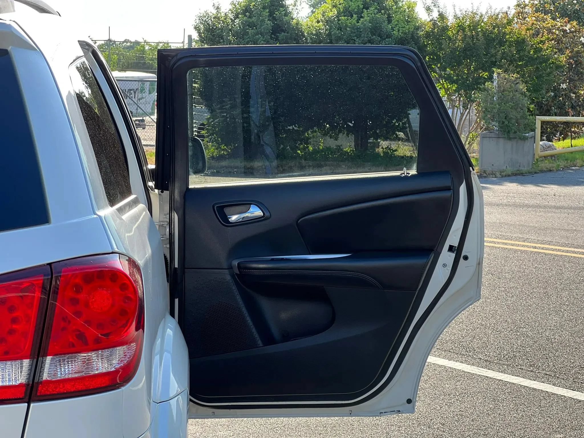 Used 2019 Dodge Journey SE w/ Premium Group FWD image 38