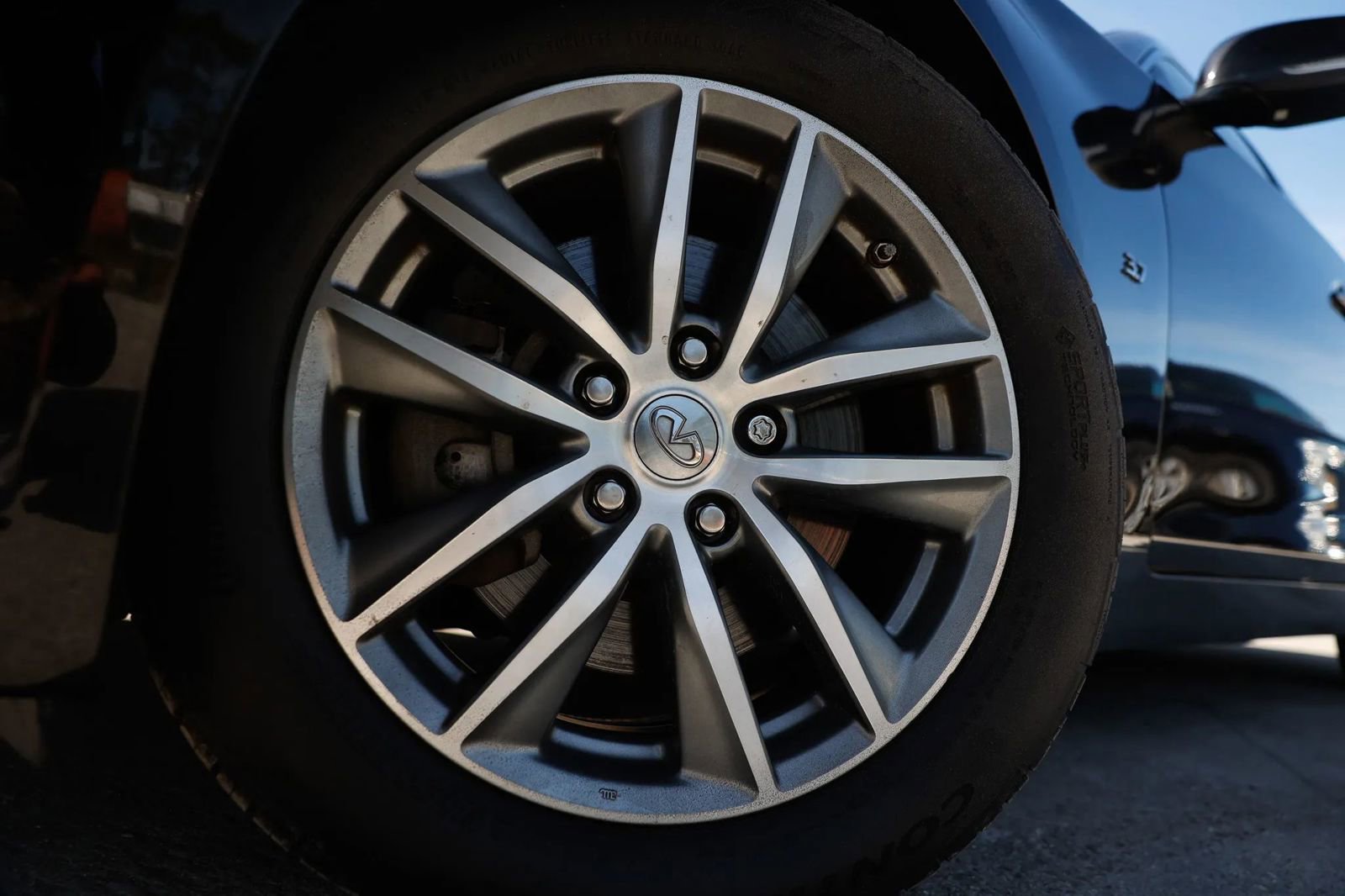 Used 2014 INFINITI Q50 Premium w/ Navigation Package image 3