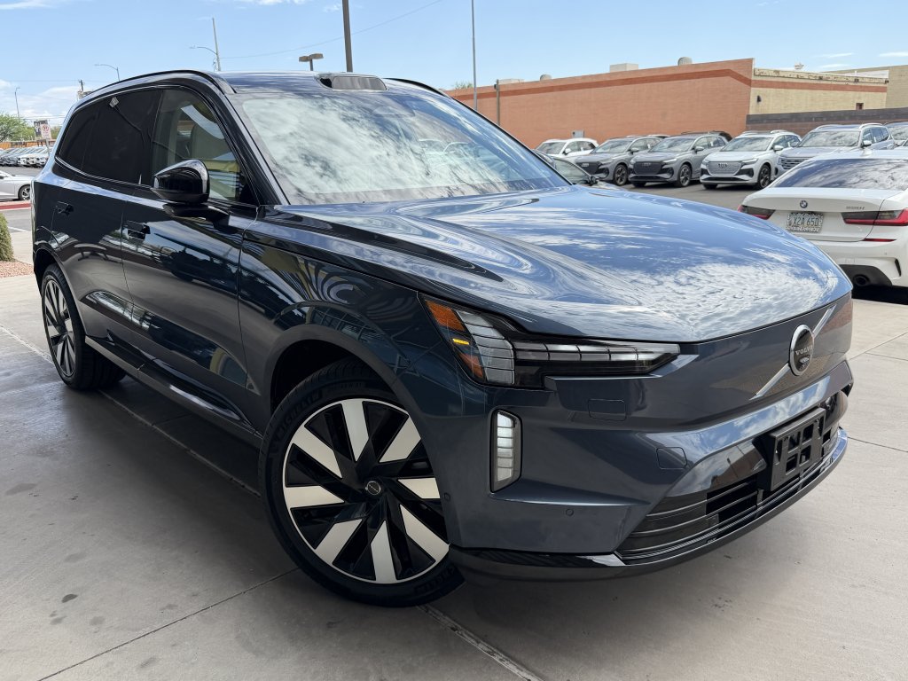 Used 2025 Volvo EX90 Ultra AWD/4WD image 6