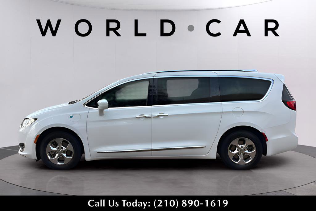 Used 2018 Chrysler Pacifica Touring-L image 8