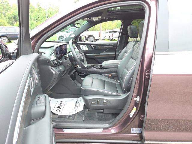 Used 2025 Buick Enclave Avenir w/ Super Cruise Package AWD/4WD image 26