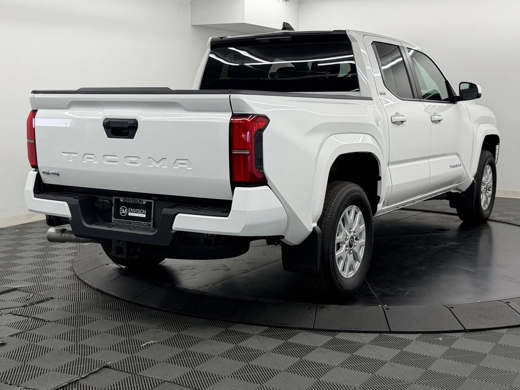 Used 2026 Toyota Tacoma SR5 AWD/4WD image 13