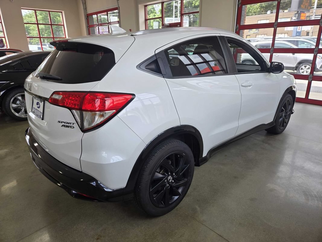 Used 2022 Honda HR-V Sport image 6