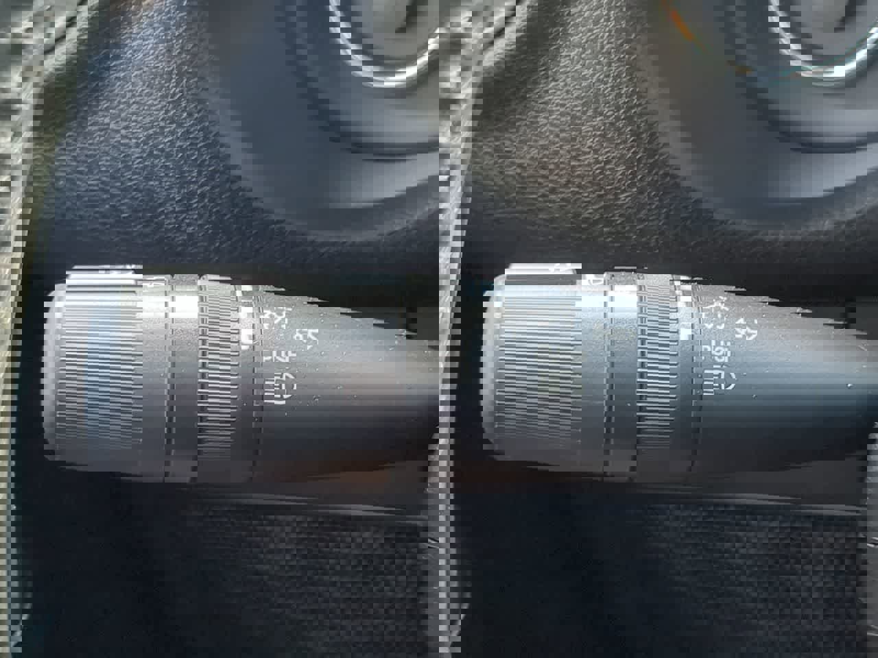 Used 2015 Jeep Wrangler Unlimited Sahara w/ Connectivity Group image 26