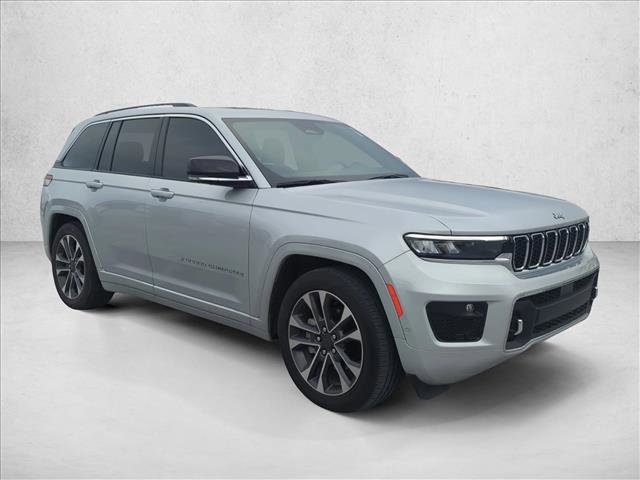 Used 2023 Jeep Grand Cherokee Overland image 3