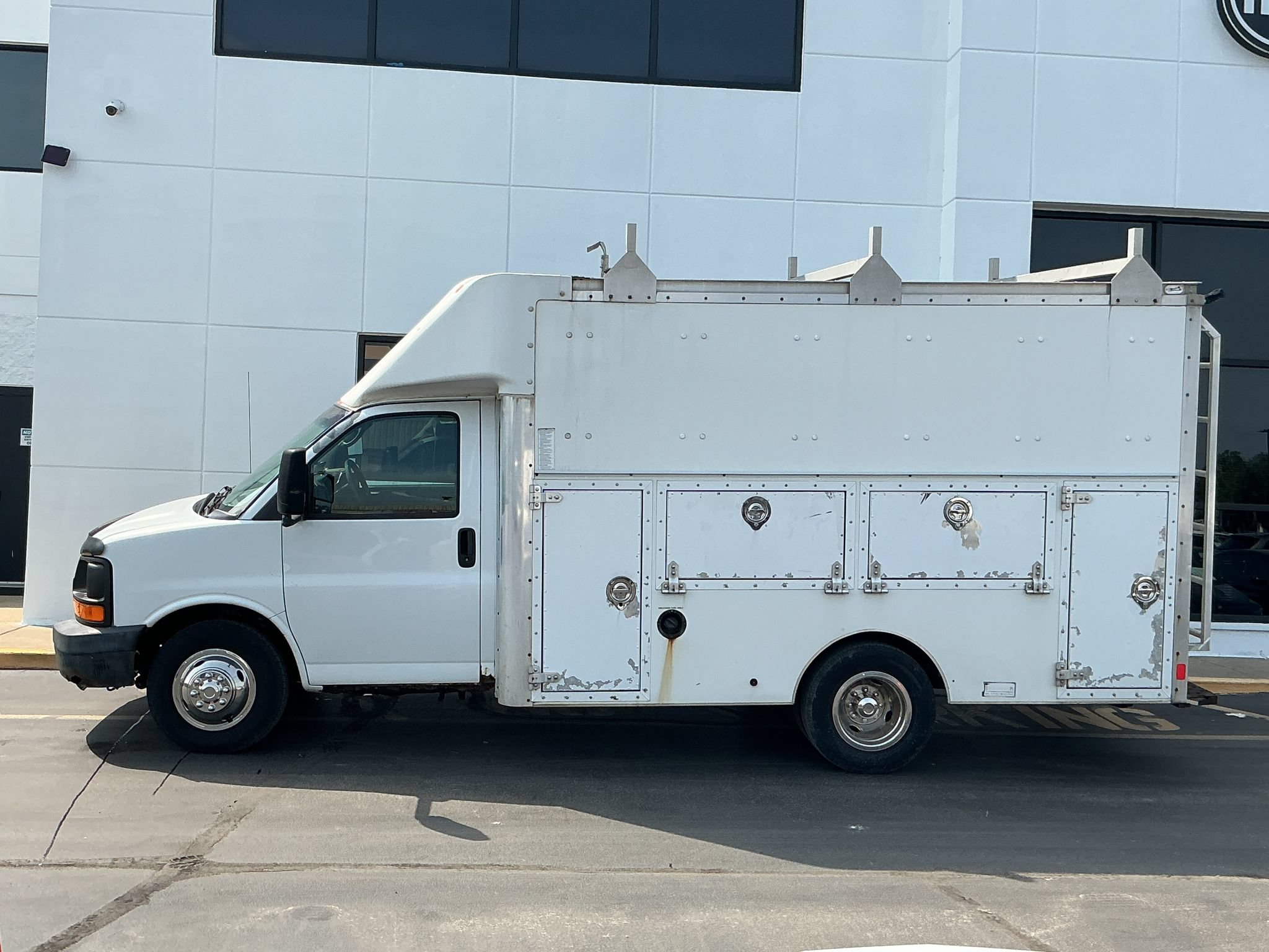 Used 2005 Chevrolet Express 3500 RWD image 5