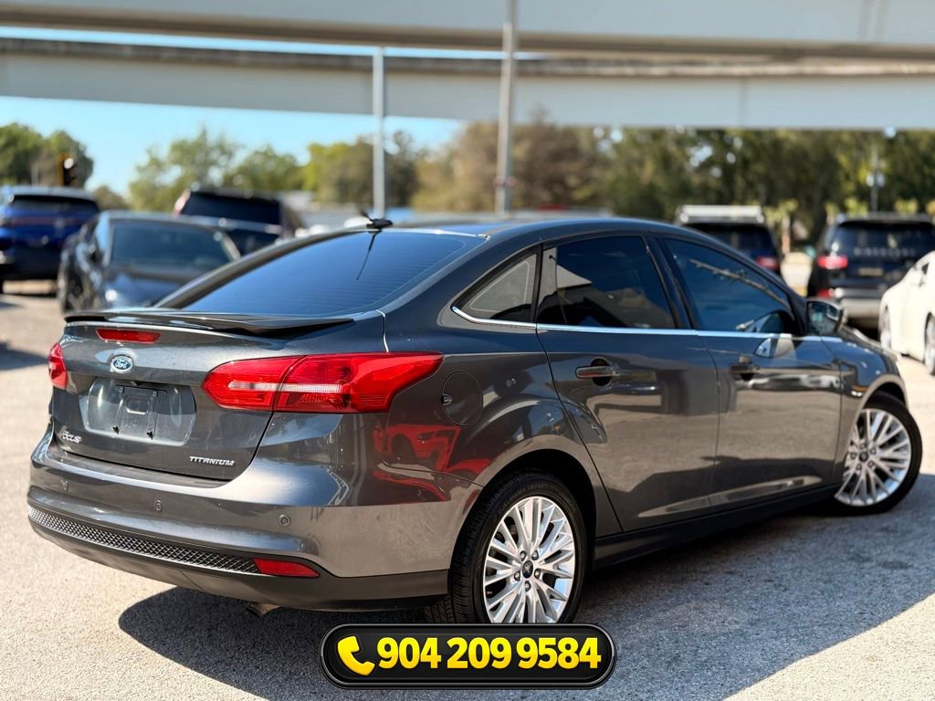 Used 2017 Ford Focus Titanium image 9