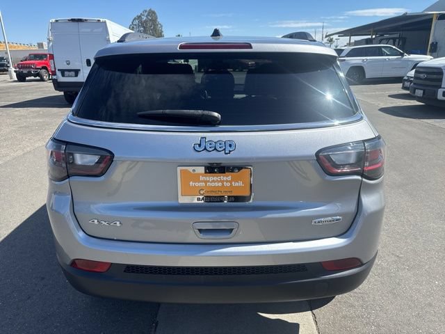Certified 2022 Jeep Compass Latitude w/ Sun and Sound Group AWD/4WD image 4
