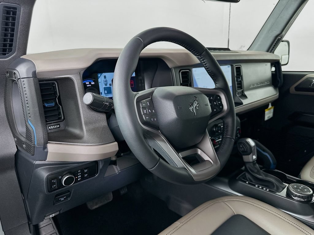 Used 2024 Ford Bronco Wildtrak AWD/4WD image 9