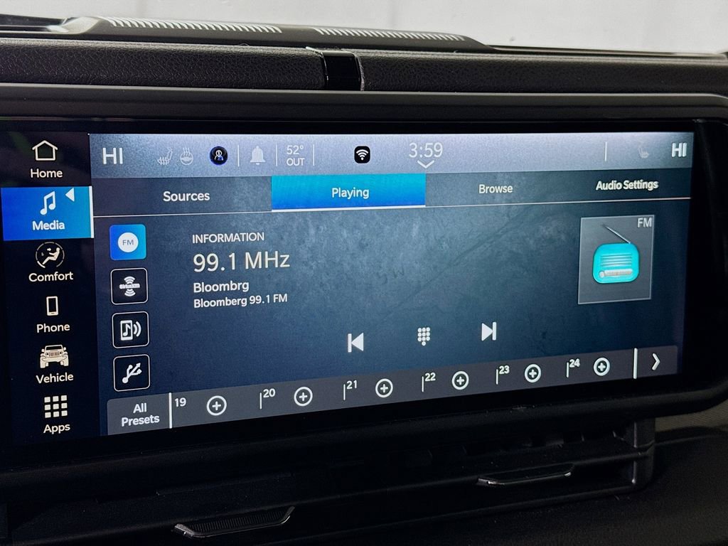 Used 2025 Jeep Wrangler Sport image 7