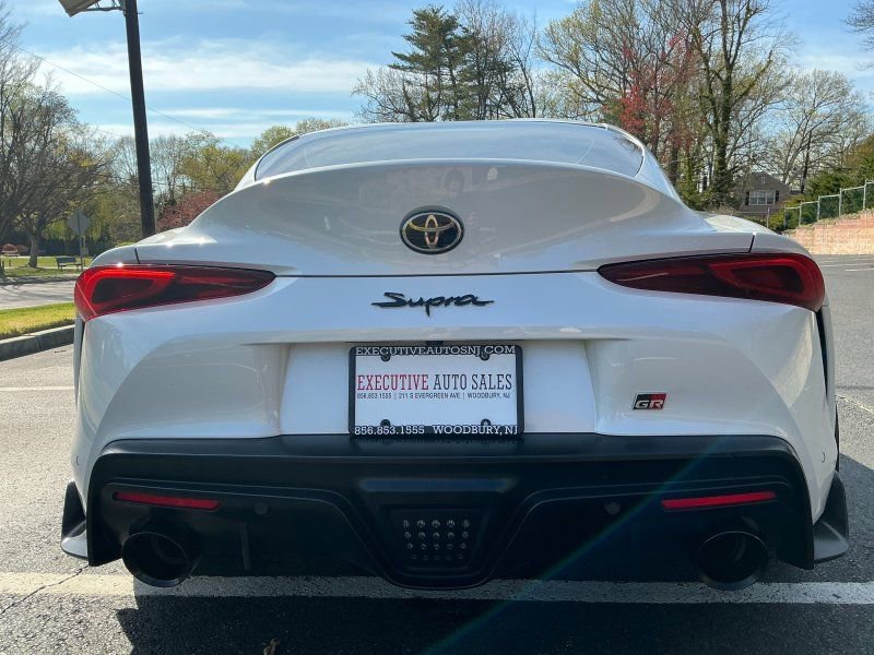 Used 2022 Toyota Supra Premium w/ Driver Assist Package RWD image 5