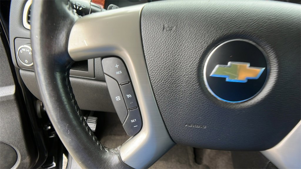 Used 2014 Chevrolet Suburban LS image 25