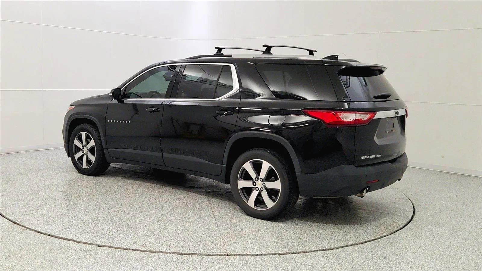 Used 2018 Chevrolet Traverse LT image 5