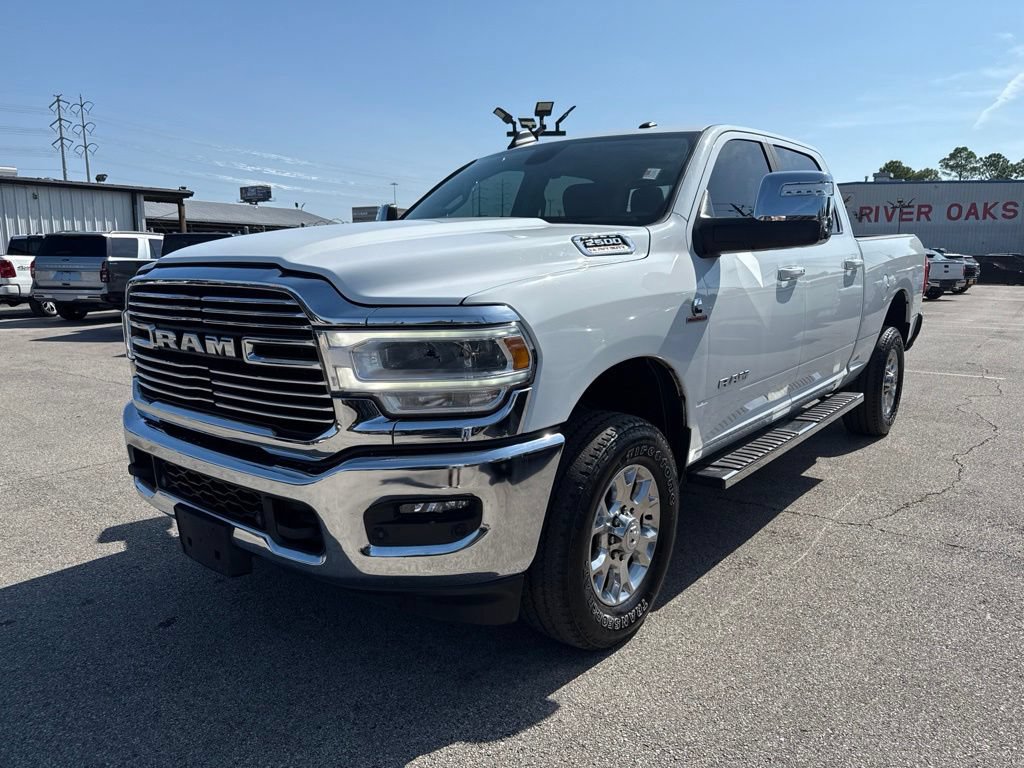 Used 2024 RAM 2500 Laramie AWD/4WD image 3