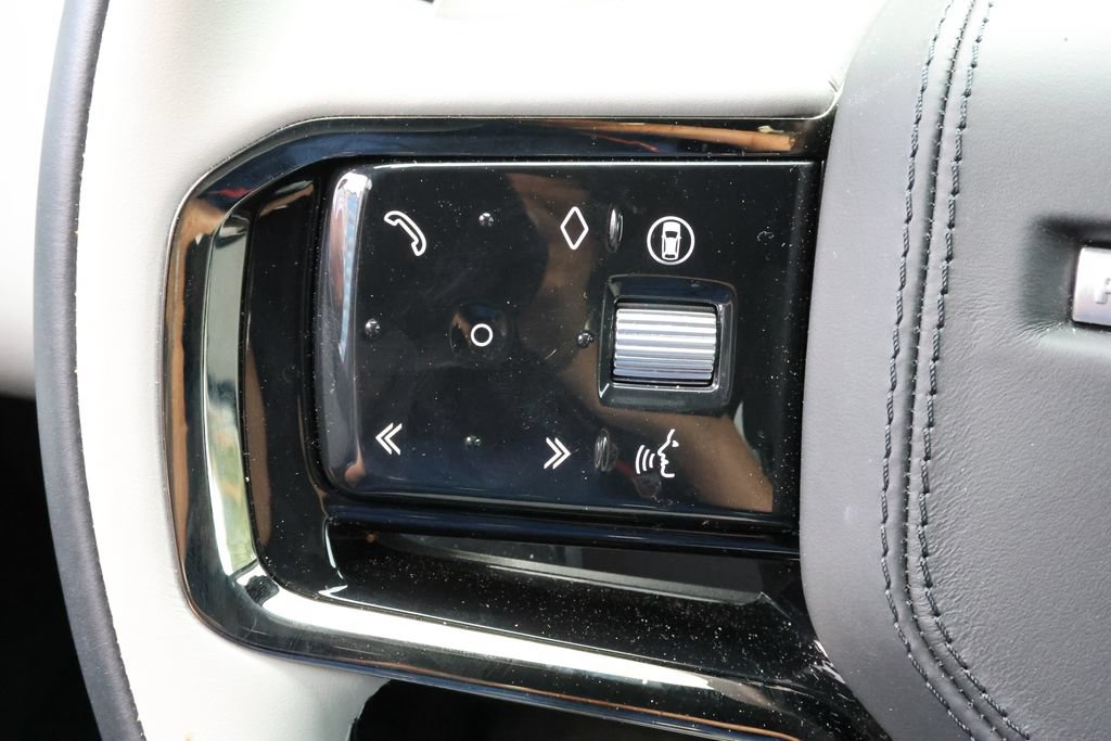 Used 2026 Land Rover Range Rover Velar S AWD/4WD image 20