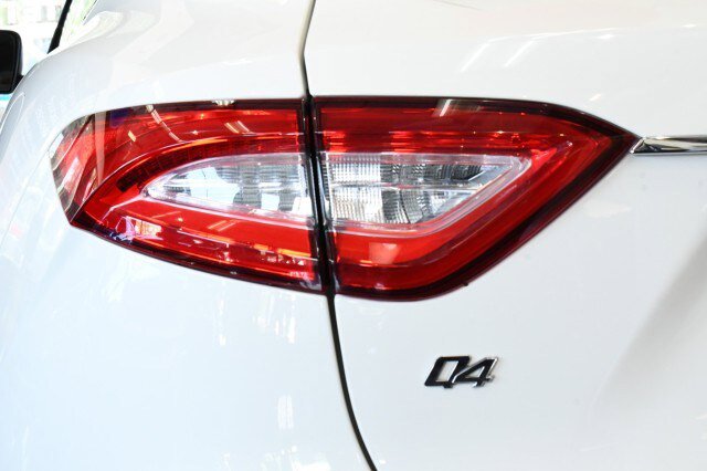 Used 2019 Maserati Levante AWD/4WD image 12