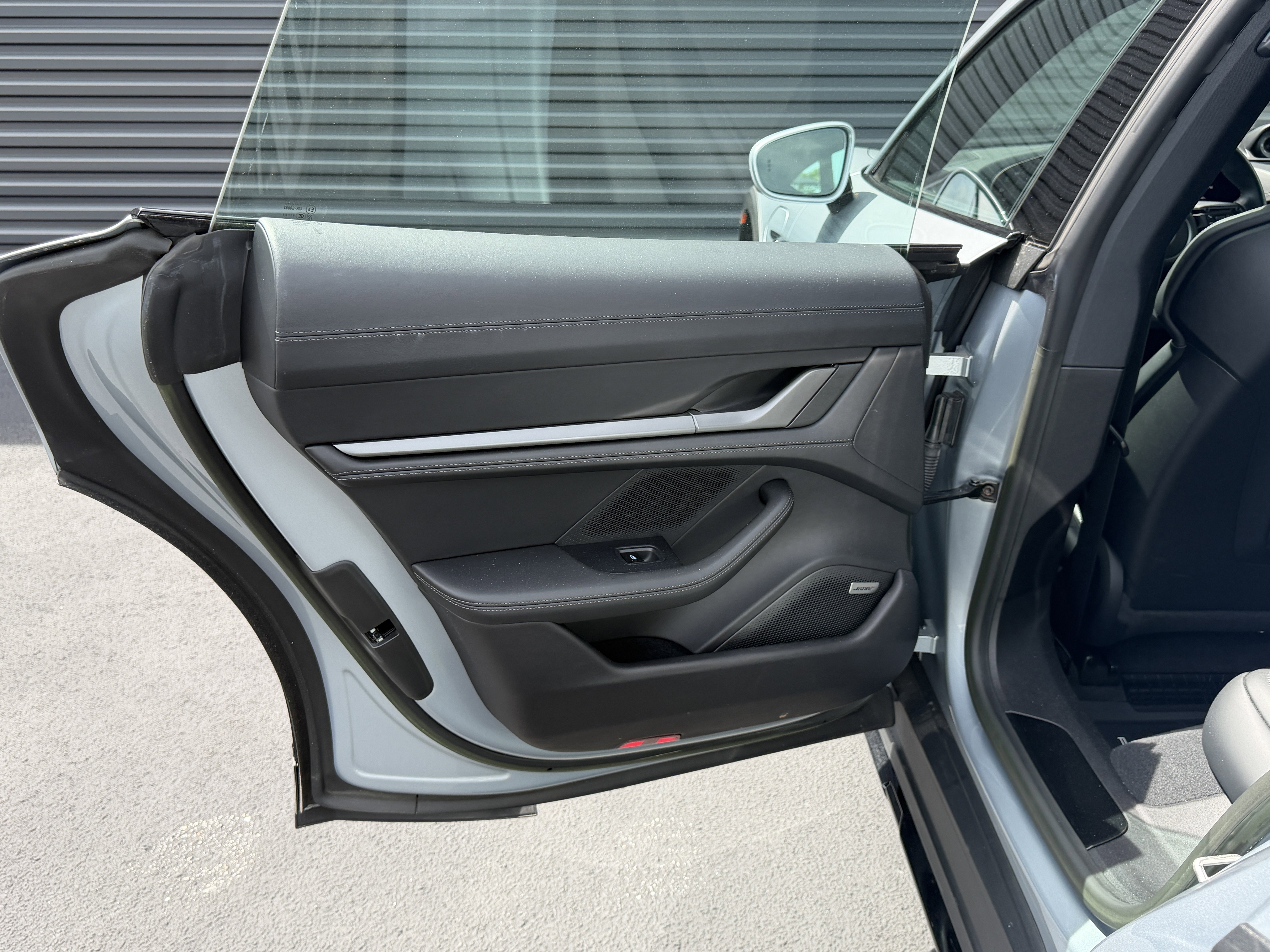 Used 2023 Porsche Taycan 4 Cross Turismo image 25