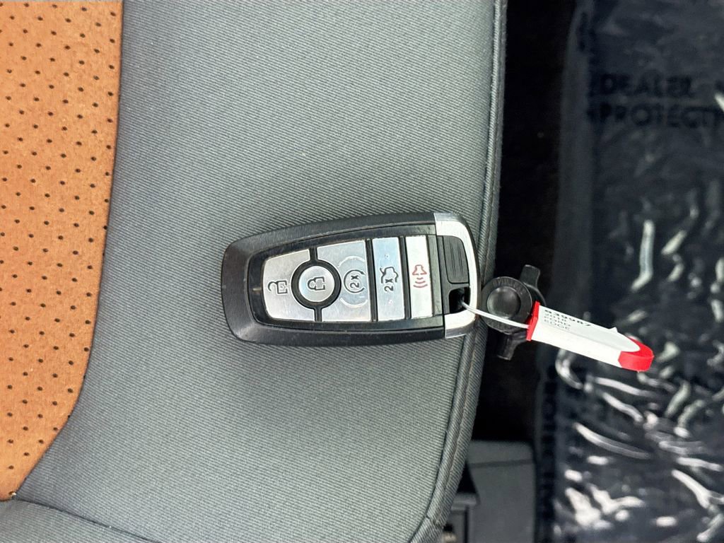 Used 2018 Ford Edge SEL w/ Equipment Group 201A image 39