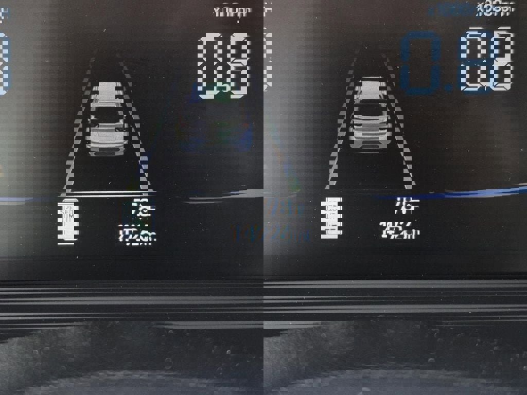 Used 2025 Hyundai Venue Limited image 19