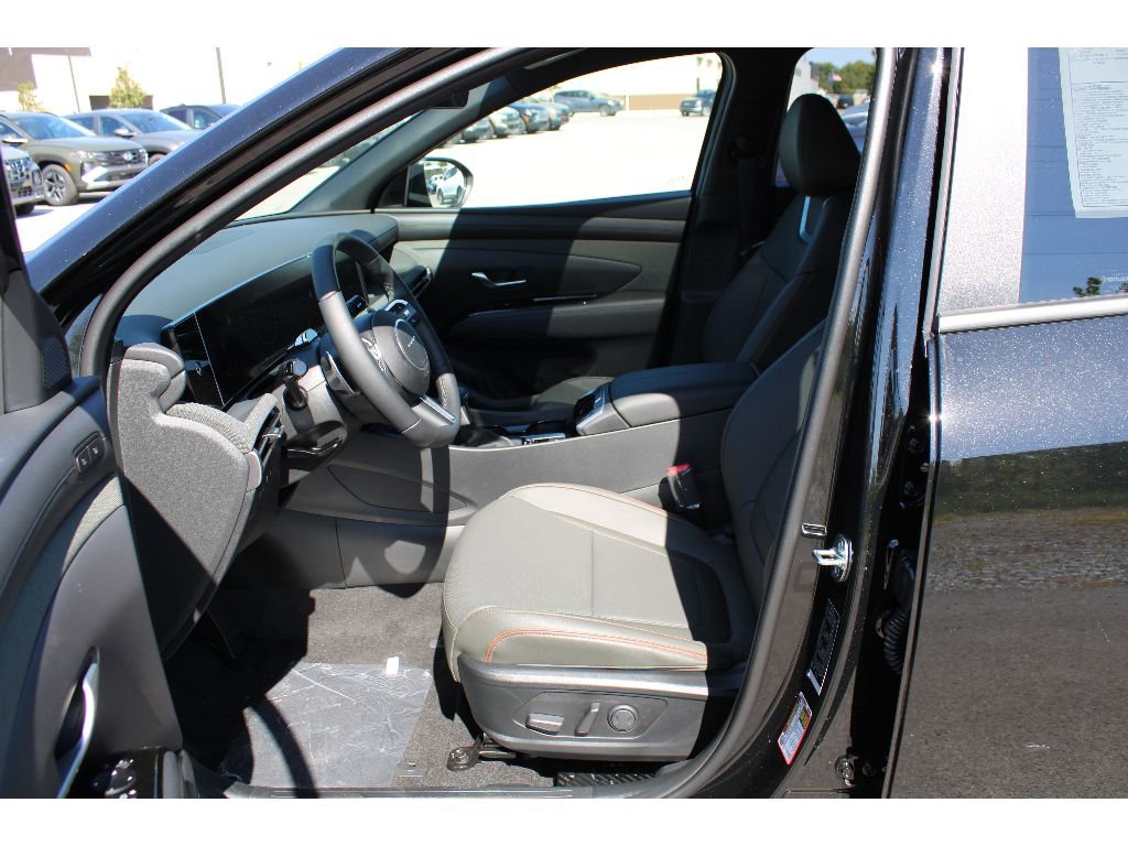 Used 2025 Hyundai Santa Cruz Limited image 11