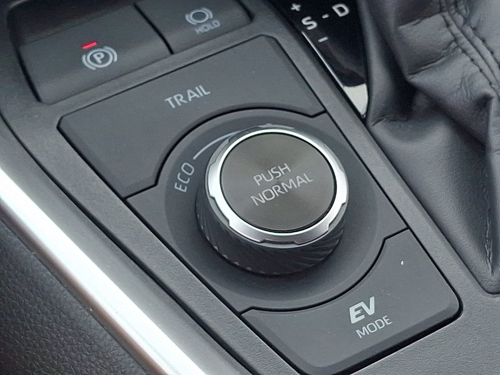 Used 2023 Toyota RAV4 XLE w/ Convenience Package AWD/4WD image 25