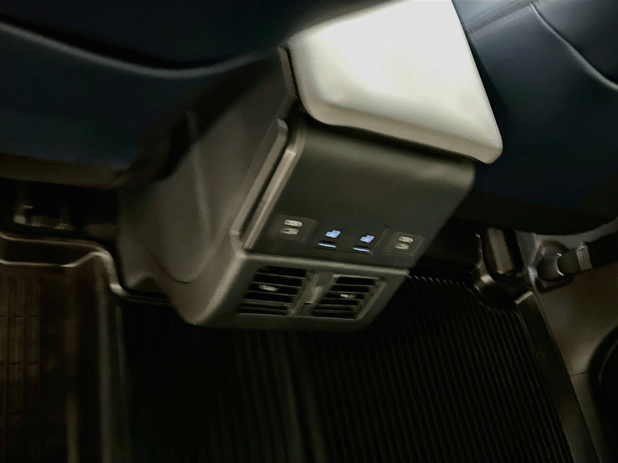 Used 2023 Subaru Solterra AWD image 29