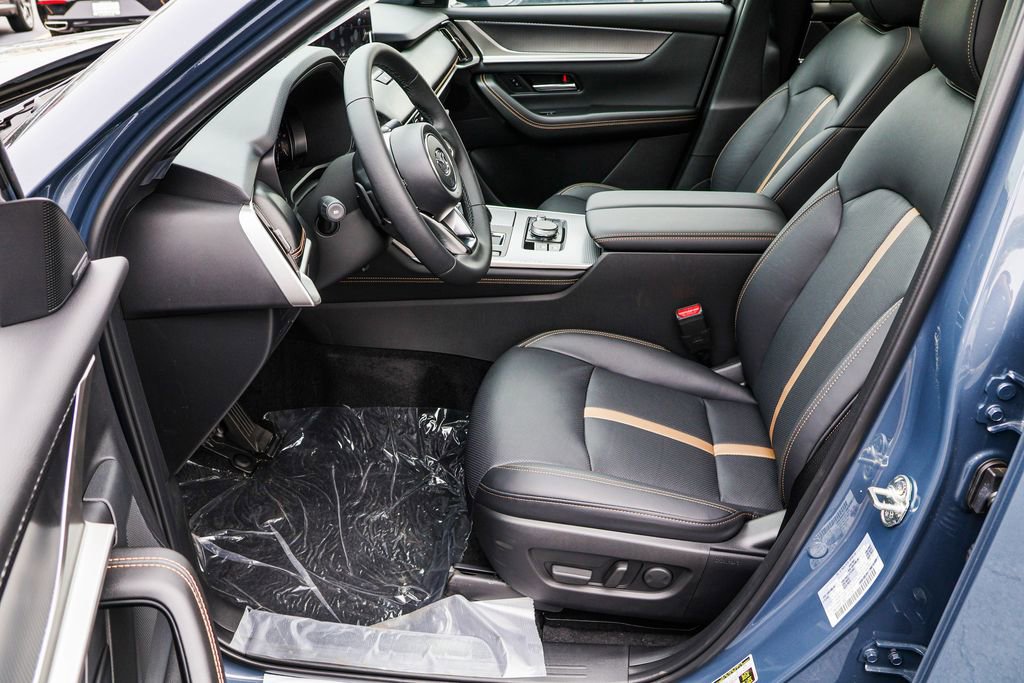 Used 2025 MAZDA CX-70 Plug-In Hybrid w/ Premium Plus image 16