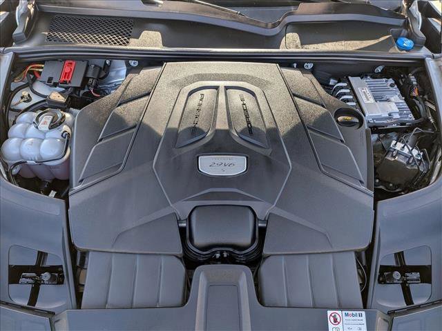 Used 2023 Porsche Cayenne S image 24