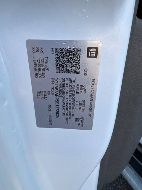 Used 2025 GMC Savana 2500 w/ Driver Convenience Package RWD image 32