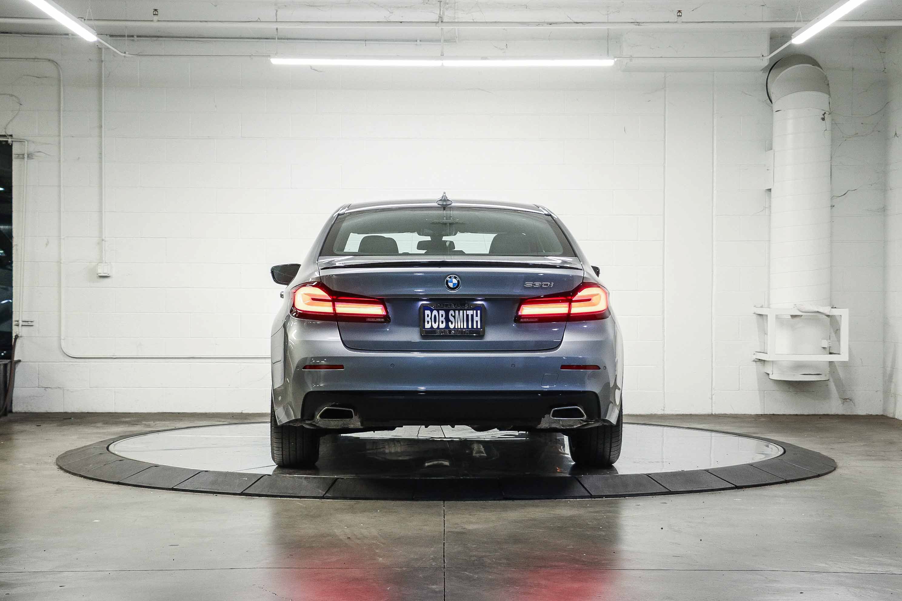 Certified 2023 BMW 530i w/ Premium Package RWD image 5