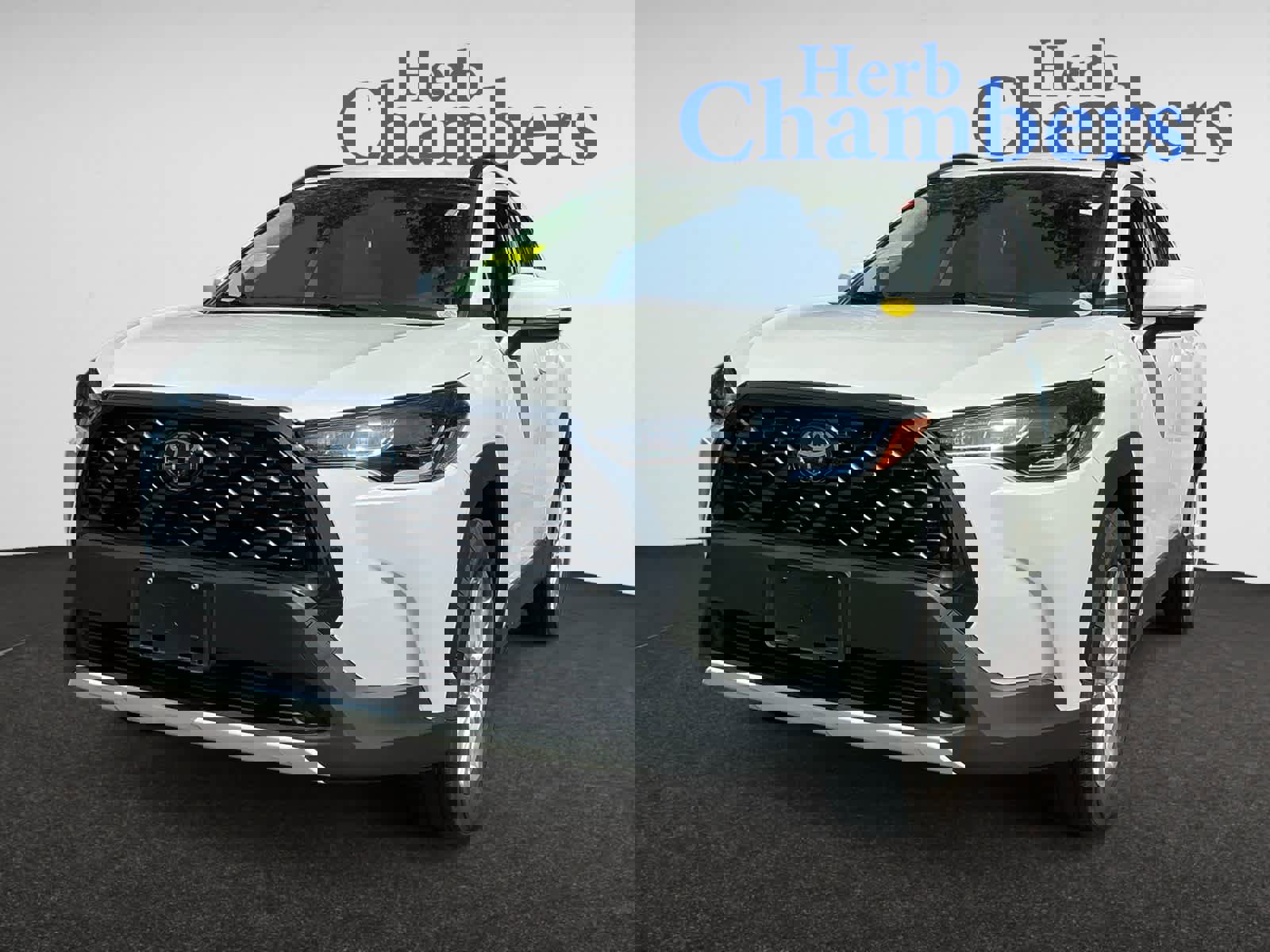 Used 2022 Toyota Corolla Cross LE image 10