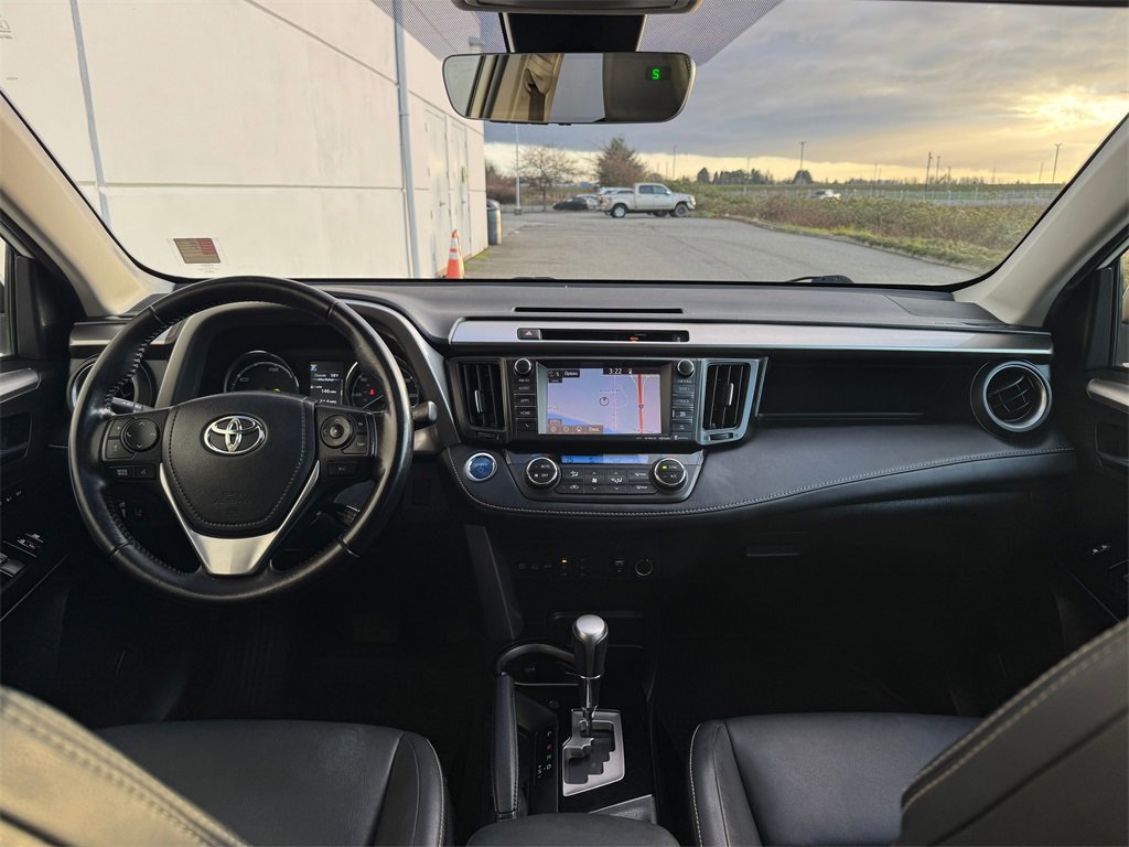 Used 2016 Toyota RAV4 Limited image 9