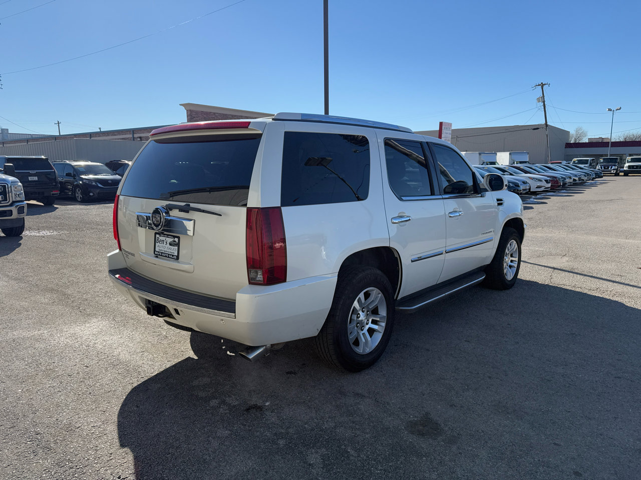 Used 2007 Cadillac Escalade AWD w/ Information Package image 6
