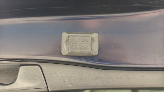 Used 2021 Toyota RAV4 XLE Premium AWD/4WD image 36