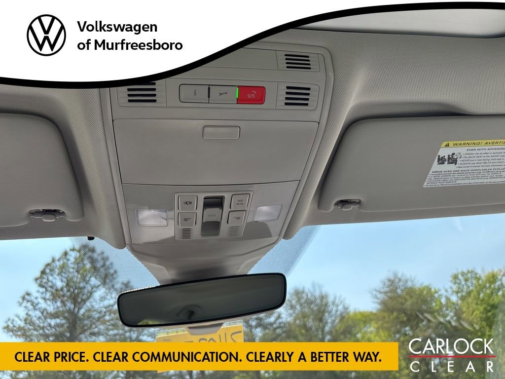 Used 2025 Volkswagen Jetta SE w/ Sunroof Package image 22